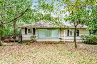 Building Photo - 106 Lindberg Rd