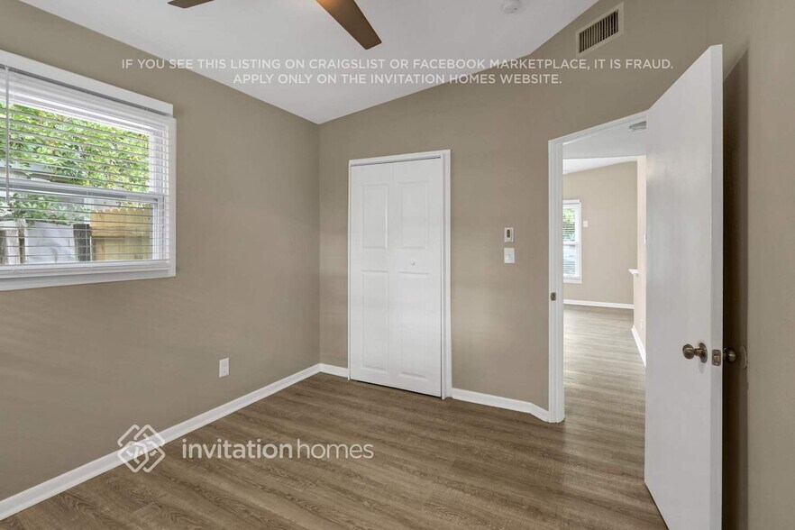 Building Photo - 5226 7th Ave N