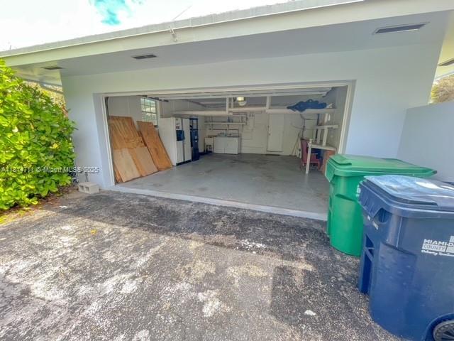 Building Photo - 7485 SW 126th St