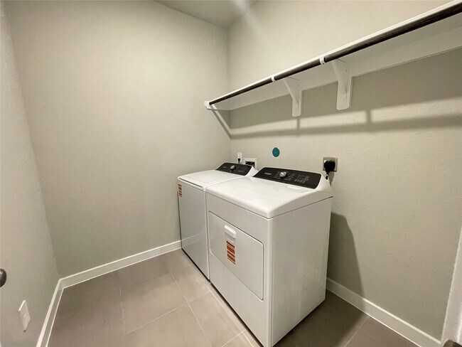 Building Photo - 6406 Brazos Trl Dr