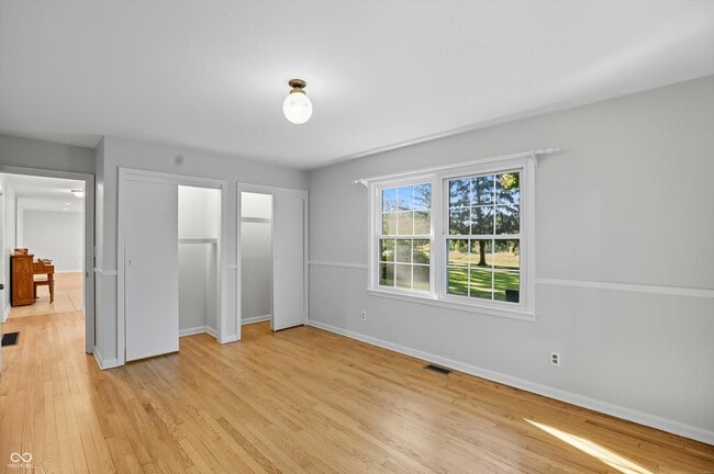 Building Photo - 2922 E Smoky Row