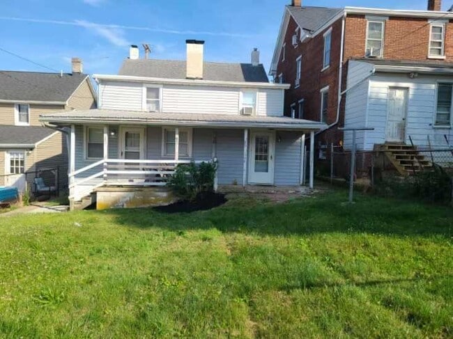 Building Photo - 19 E Lancaster St