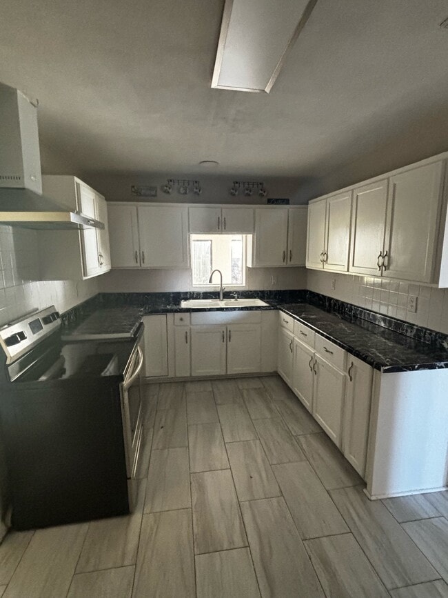 Building Photo - 3295 Odum Hwy