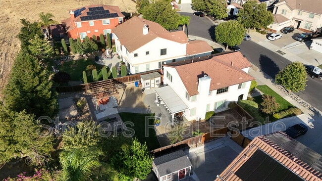 Building Photo - 729 Copperfield Ct