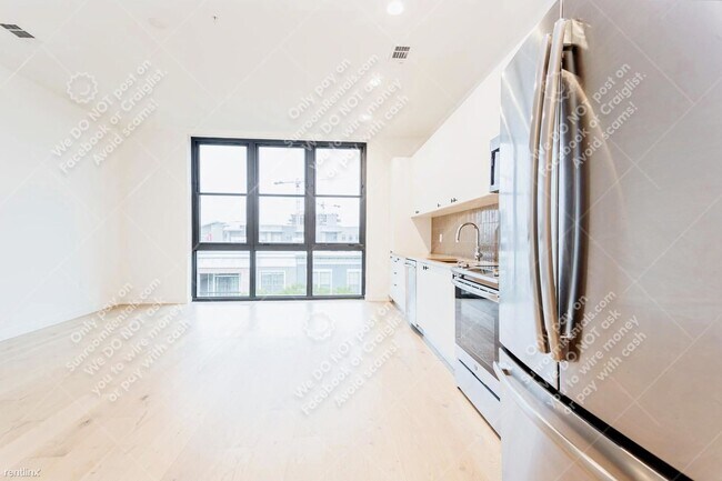 Building Photo - 2 br, 1 bath Condo - 800 Embassy Dr 418 418