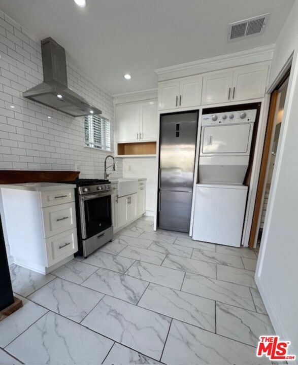 Building Photo - 607 N Gower St