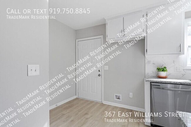 Building Photo - 367 E Williams St