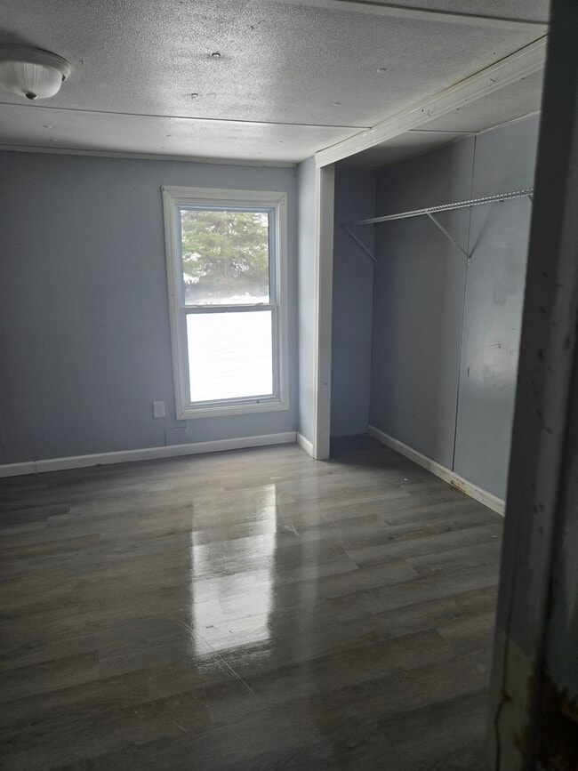 Building Photo - 435 Parsons Rd