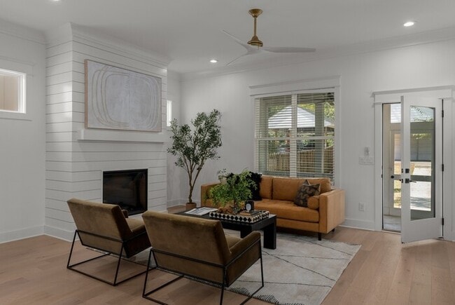 Building Photo - 1408 Lischey Ave