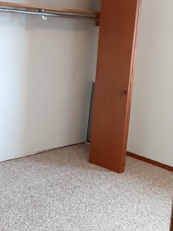 Building Photo - 315 Main St