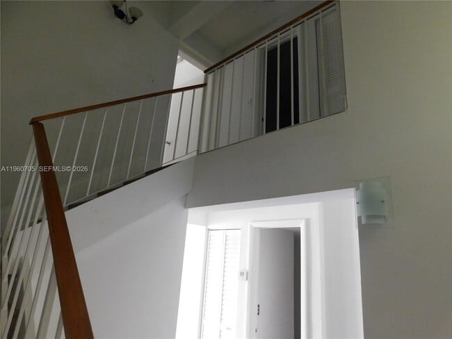 Building Photo - 14211 Kendale Lakes Cir