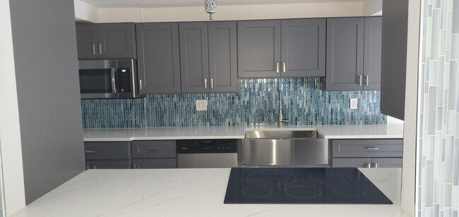 Building Photo - 859 Jeffery St