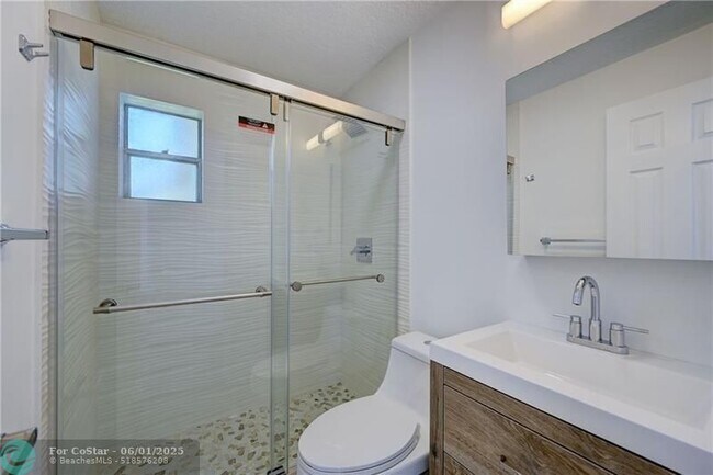 Building Photo - 5521 SW 39th St