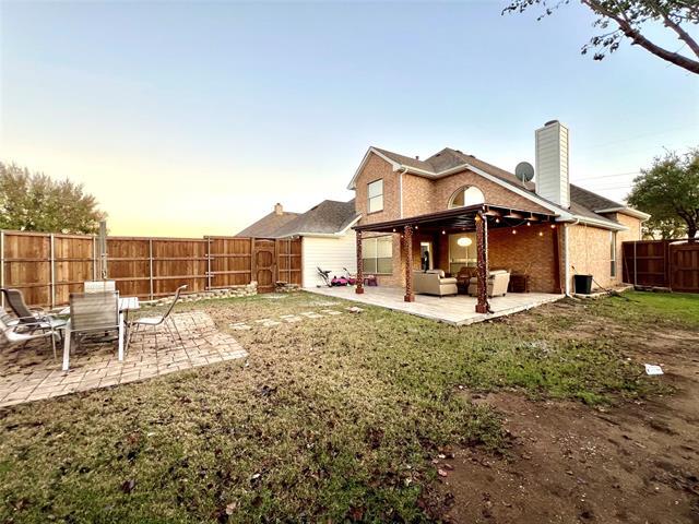 Building Photo - 3301 Bluegrass Dr