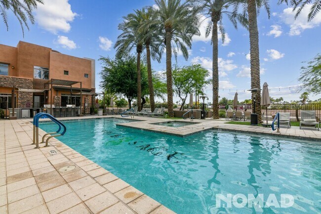 Building Photo - Charming 3BR Townhome in Scottsdale
