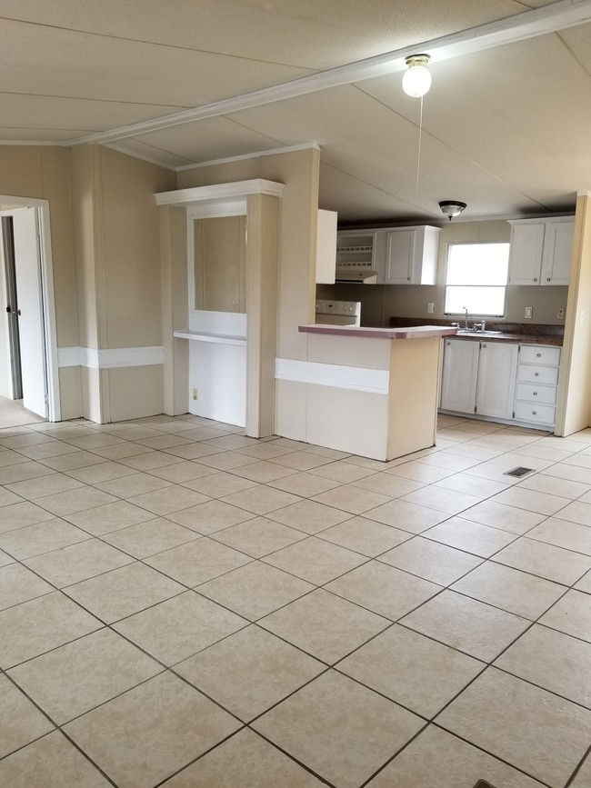 Building Photo - 219 Gramercy Ln