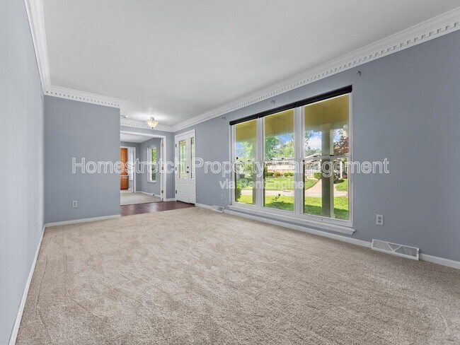 Building Photo - 16 Saali Dr