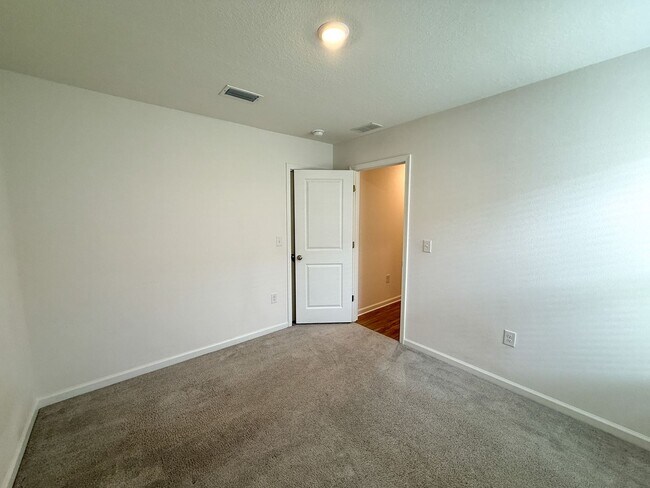 Building Photo - 4615 Carlstrom Ln