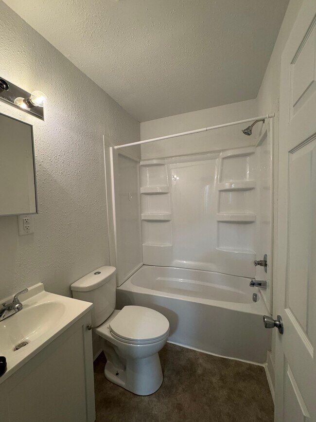 Building Photo - 542 N Scott St