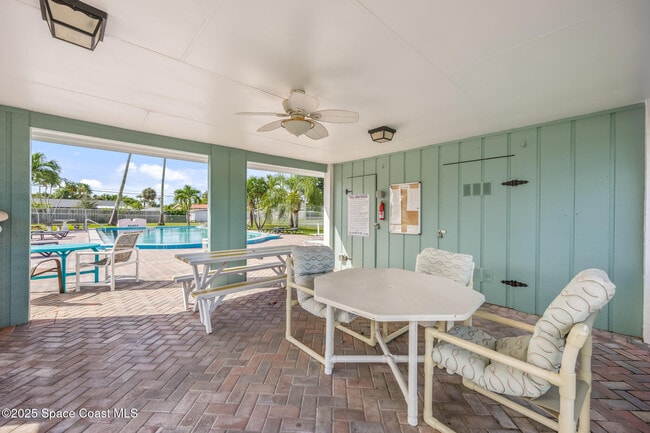 Building Photo - 194 Queens Ct