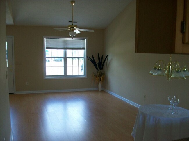 Building Photo - ALAMOSA PLACE