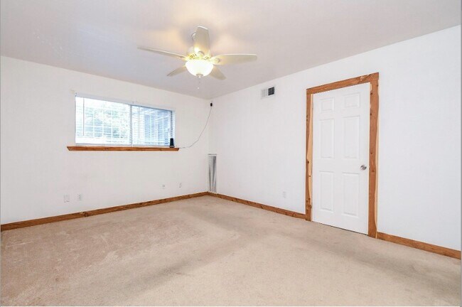Building Photo - 7233 Beechnut St