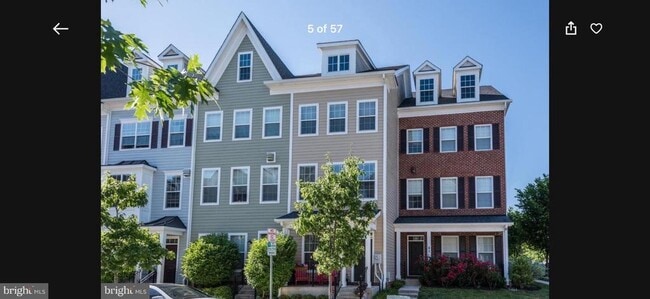 Building Photo - 81 Linden Pl