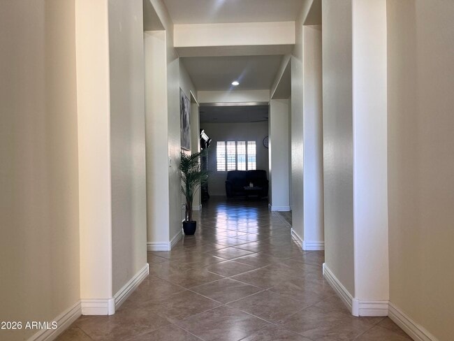 Building Photo - 2208 E Indian Wells Dr