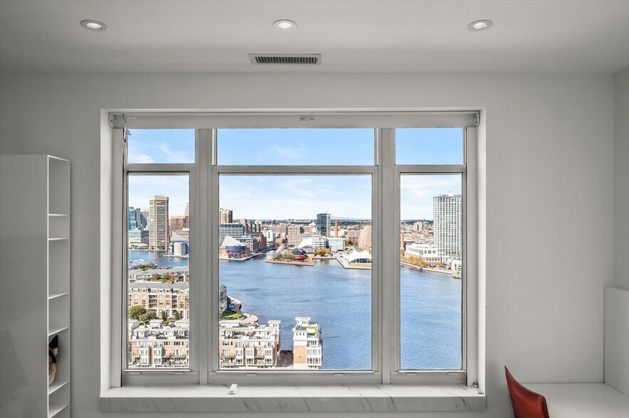 Building Photo - 100 Harborview Dr