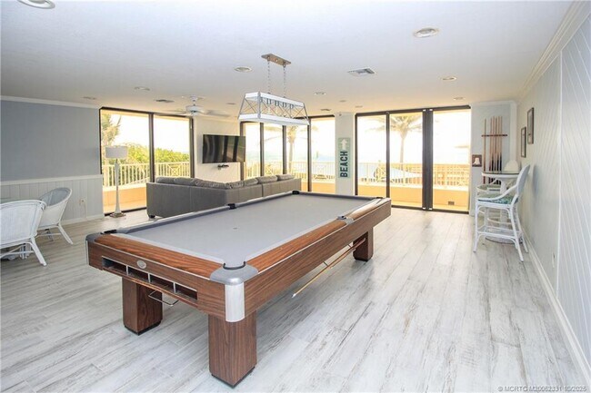 Building Photo - 10680 S Ocean Dr