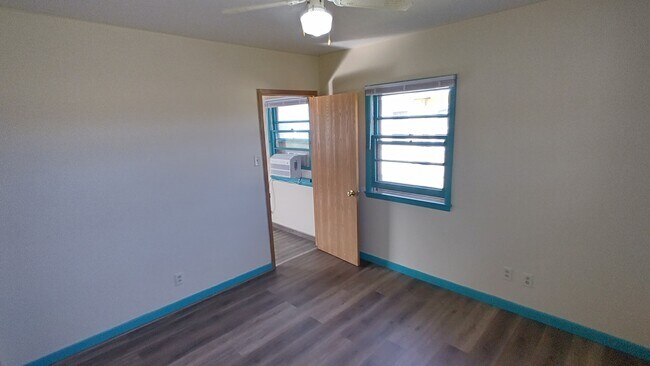 Building Photo - 1429 Casa Blanca Ln