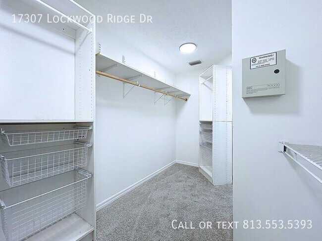 Building Photo - 17307 Lockwood Ridge Dr