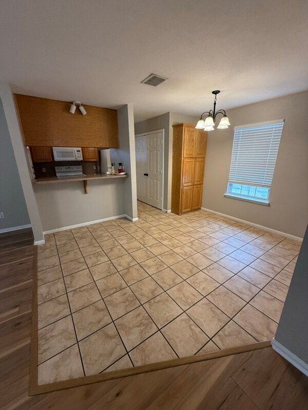 Building Photo - 112 S Madison Ave