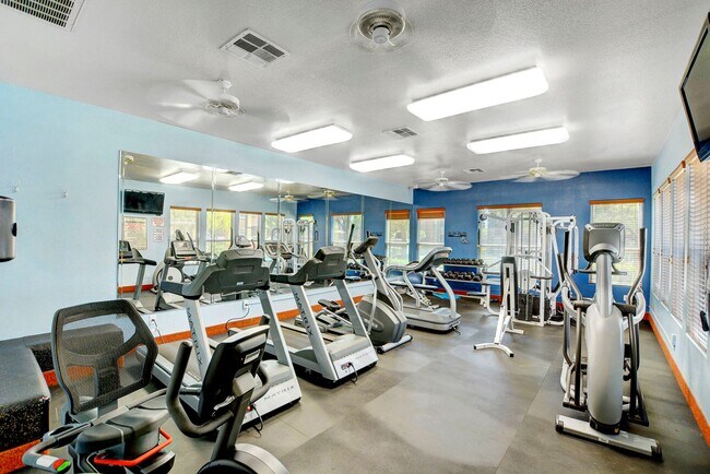 Building Photo - Charming 1 bedroom Condo with full size Ga...