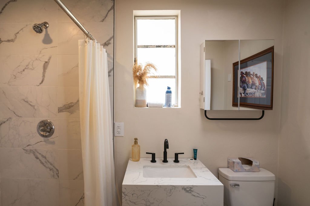 Building Photo - 112 E 16th St