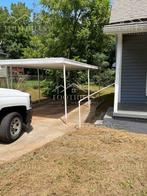 Building Photo - 209 Farmer St