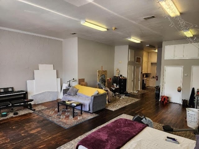 Furnishing Example - 609 W Main St