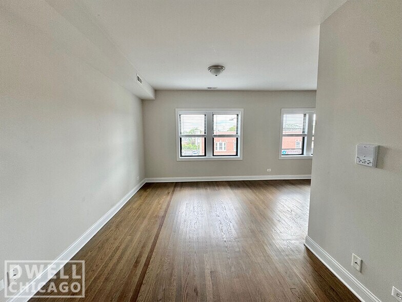 Building Photo - 3409 W Fullerton Ave