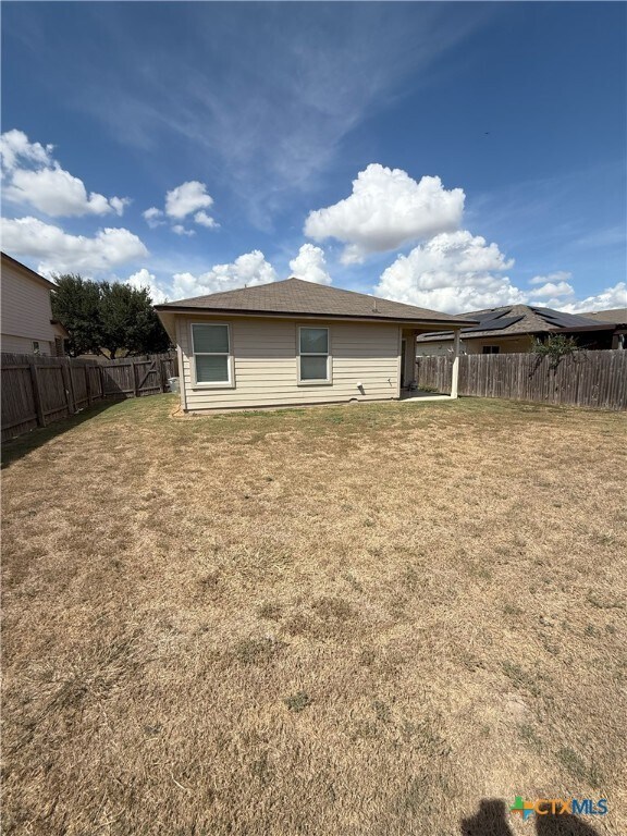 Building Photo - 760 Guna Dr