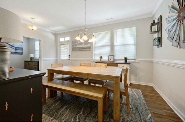 Building Photo - 155 Rossell Park Cir