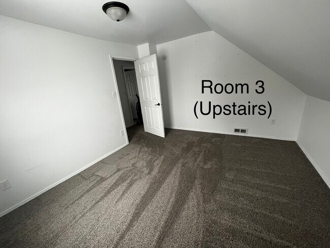 Building Photo - 313 Victoria Ave