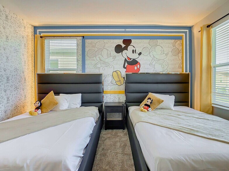 Building Photo - 8912 Takeaway Wy