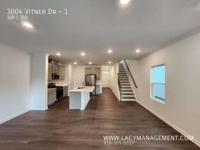 Building Photo - 3004 Vitner Dr