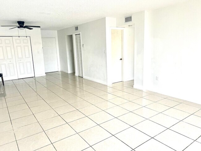 Building Photo - 7000 NW 186th St