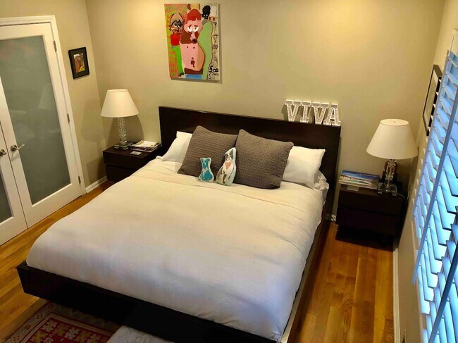 KING BEDROOM - 8101 Gould Ave