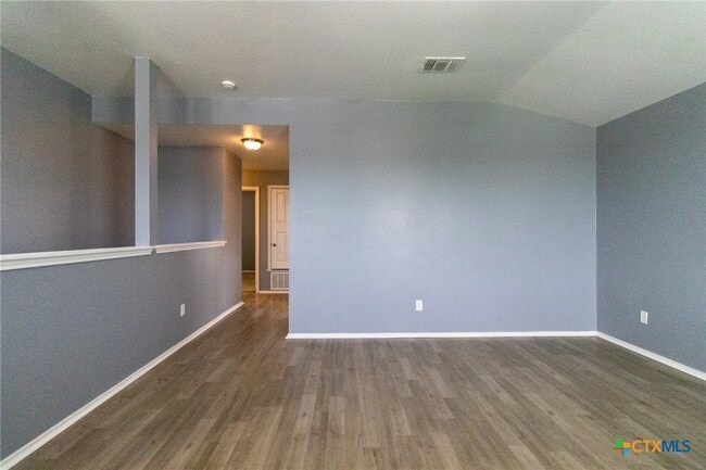 Building Photo - 6505 Clear Brook Dr