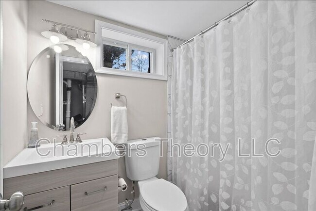 Building Photo - 12204 Bond St