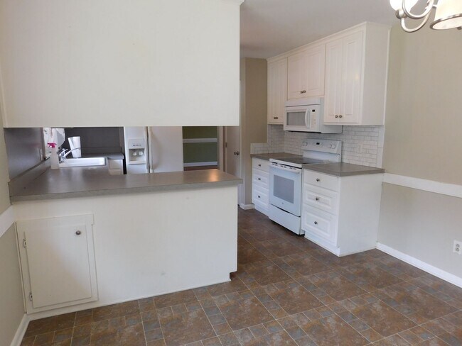 Building Photo - 509 W Wilson Creek Dr