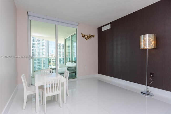 Building Photo - 200 Sunny Isles Blvd