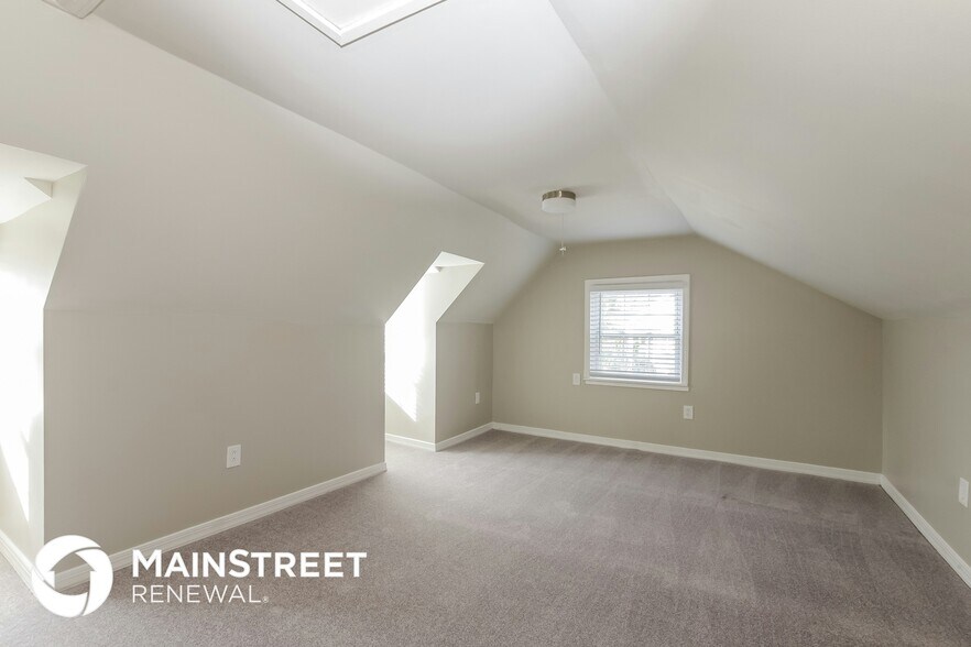 Building Photo - 3706 Avalon Ave